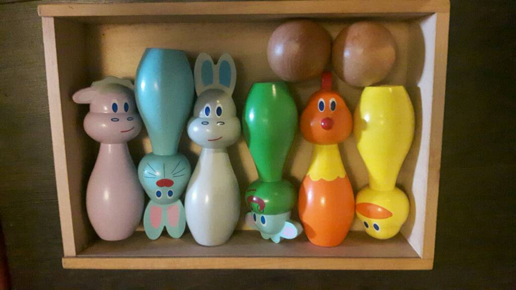 elc wooden skittles